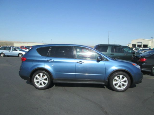 2007 Subaru B9 Tribeca 5d Hatchback