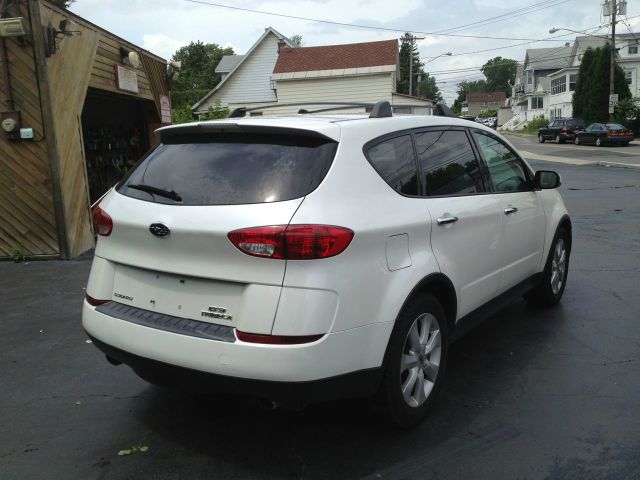 2007 Subaru B9 Tribeca 5d Hatchback