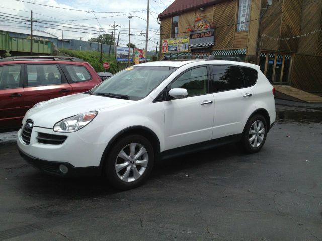 2007 Subaru B9 Tribeca 5d Hatchback