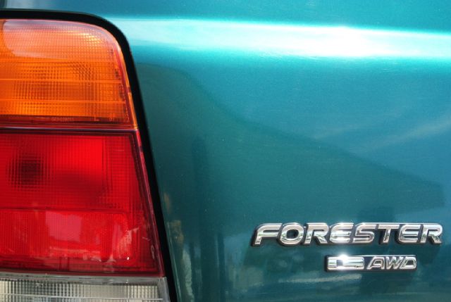 1998 Subaru Forester Lariat Crew Cab 4WD DRW