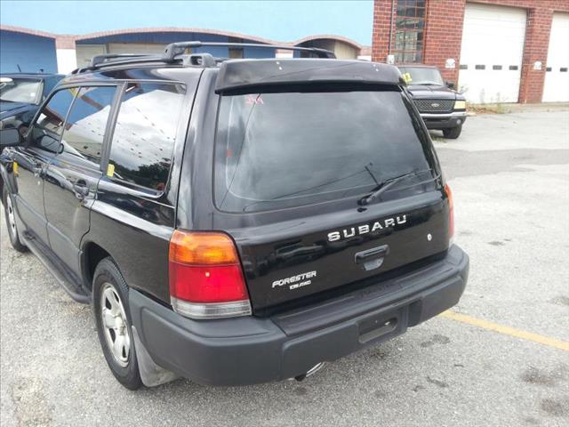 1999 Subaru Forester 1500 LT DVD
