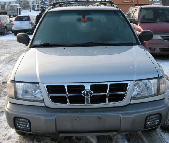 1999 Subaru Forester 4dr 126 WB 4WD XLT