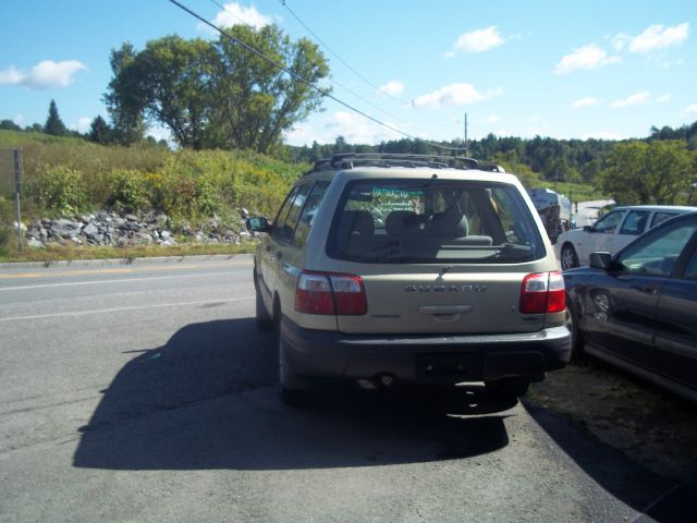 2001 Subaru Forester ESi