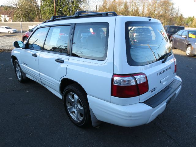 2001 Subaru Forester Lariat Crew Cab 4WD DRW