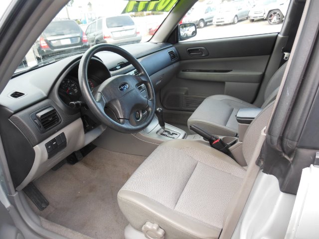 2004 Subaru Forester Lt1,crew,bucket Seats