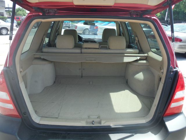 2004 Subaru Forester Lt1,crew,bucket Seats