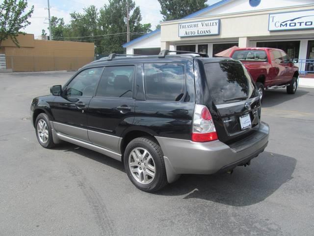 2006 Subaru Forester 2500hd 4x4 W/ Plow System
