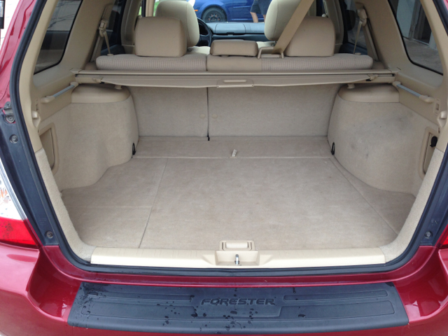 2006 Subaru Forester 2500hd 4x4 W/ Plow System