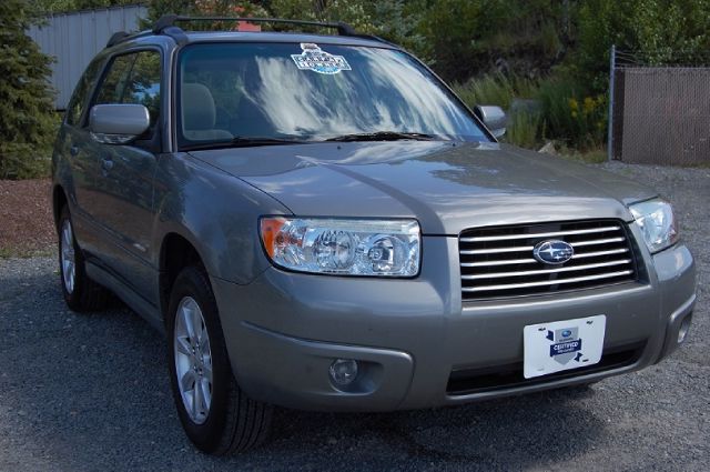 2006 Subaru Forester 2500hd 4x4 W/ Plow System