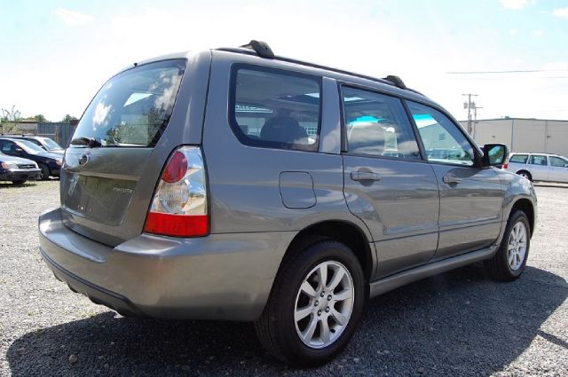 2006 Subaru Forester 2500hd 4x4 W/ Plow System