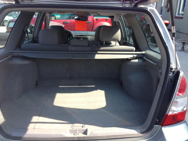 2007 Subaru Forester 2500hd 4x4 W/ Plow System