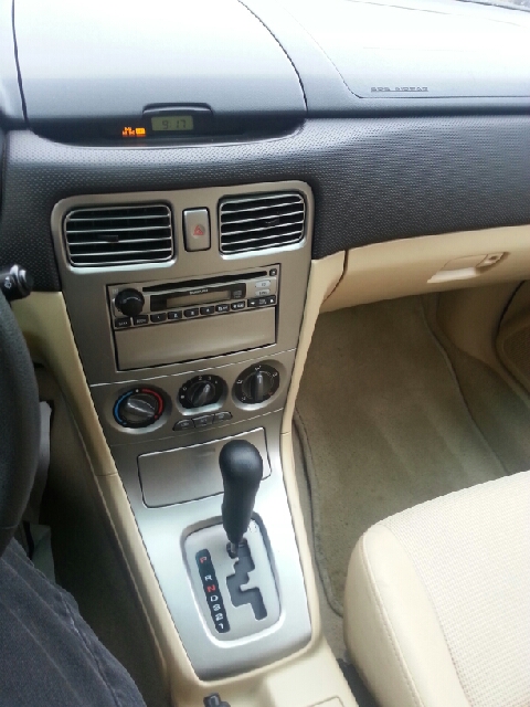 2007 Subaru Forester 2500hd 4x4 W/ Plow System