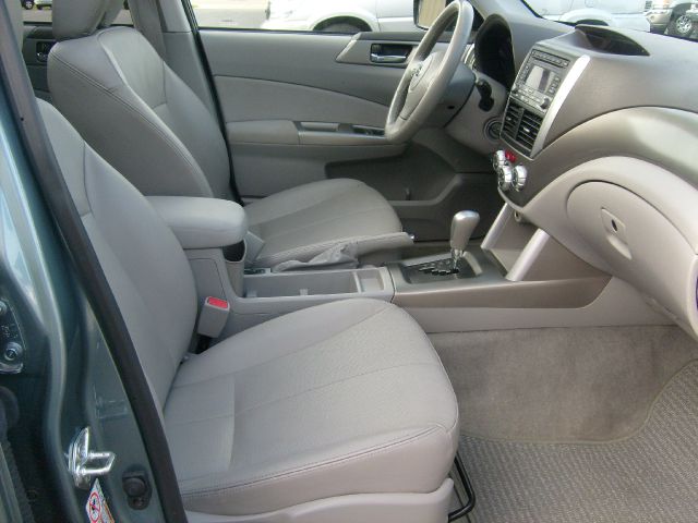 2010 Subaru Forester 2dr 2.5L PZEV