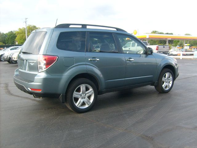 2010 Subaru Forester 2dr 2.5L PZEV