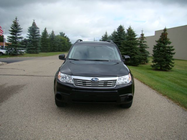 2010 Subaru Forester 2500hd 4x4 W/ Plow System