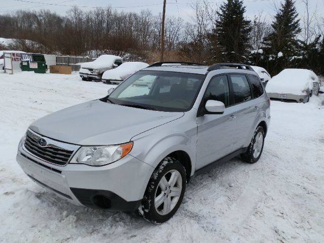 2010 Subaru Forester 2500hd 4x4 W/ Plow System