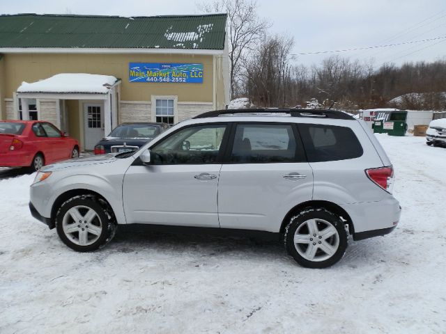 2010 Subaru Forester 2500hd 4x4 W/ Plow System