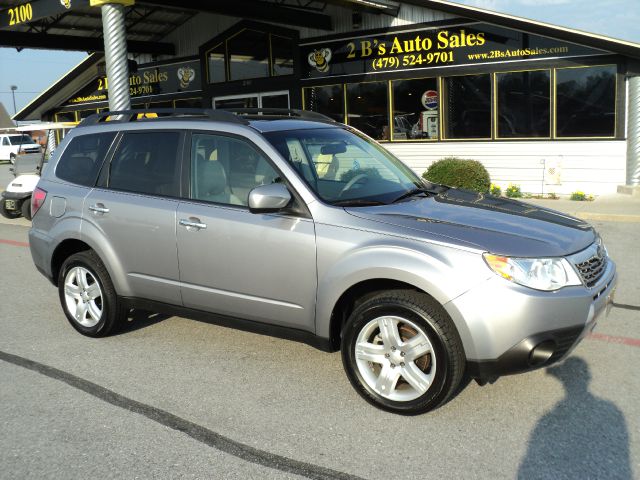 2010 Subaru Forester 2500hd 4x4 W/ Plow System