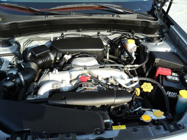 2010 Subaru Forester 2500hd 4x4 W/ Plow System