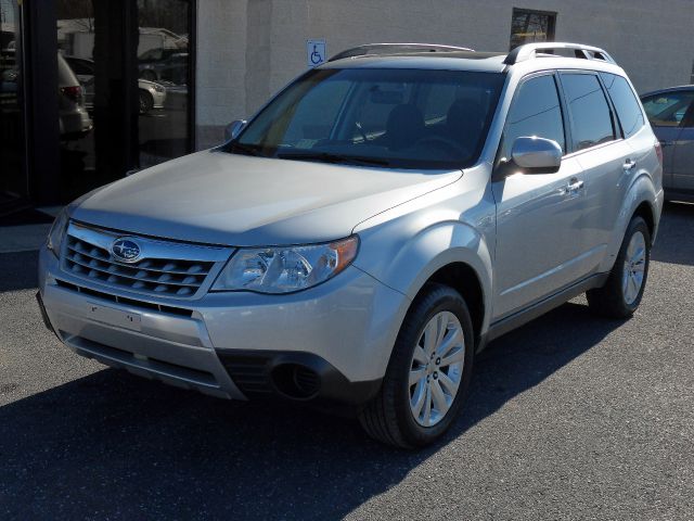 2011 Subaru Forester 2500hd 4x4 W/ Plow System