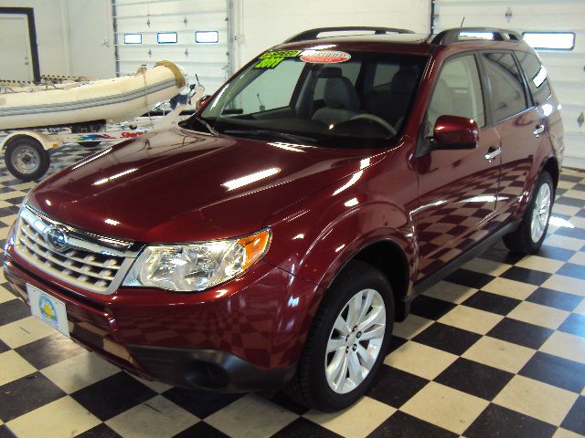2011 Subaru Forester 2500hd 4x4 W/ Plow System