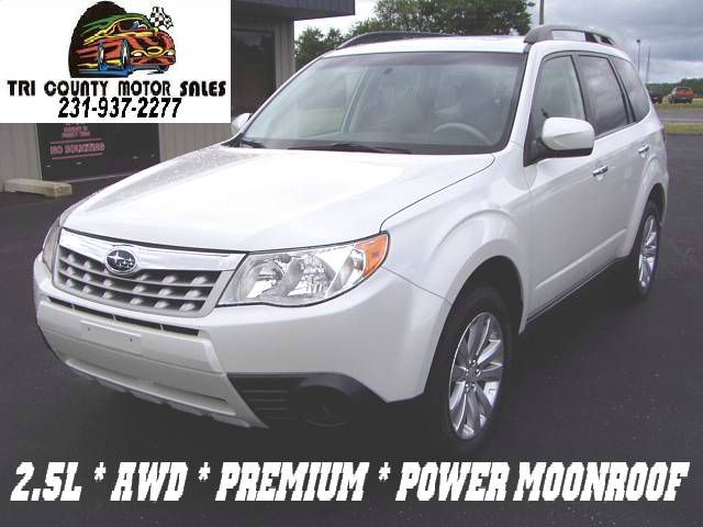 2011 Subaru Forester 2500hd 4x4 W/ Plow System
