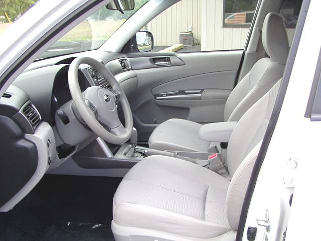 2011 Subaru Forester 2500hd 4x4 W/ Plow System