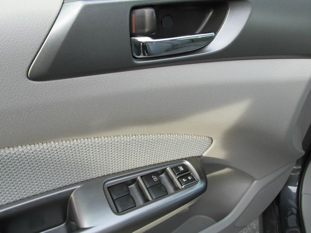 2012 Subaru Forester 2500hd 4x4 W/ Plow System