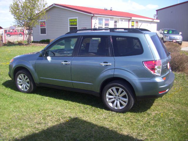 2012 Subaru Forester Ford F250 FX4 Lariat