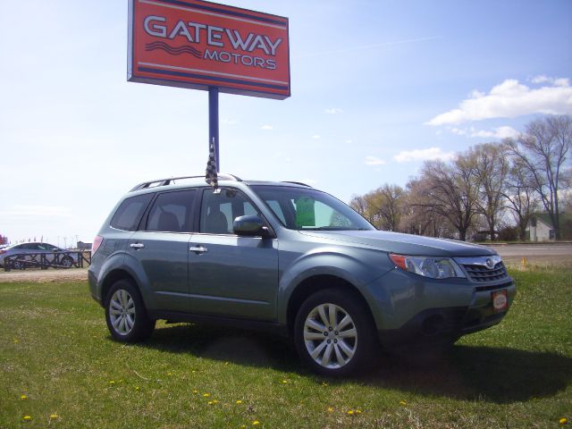 2012 Subaru Forester Ford F250 FX4 Lariat