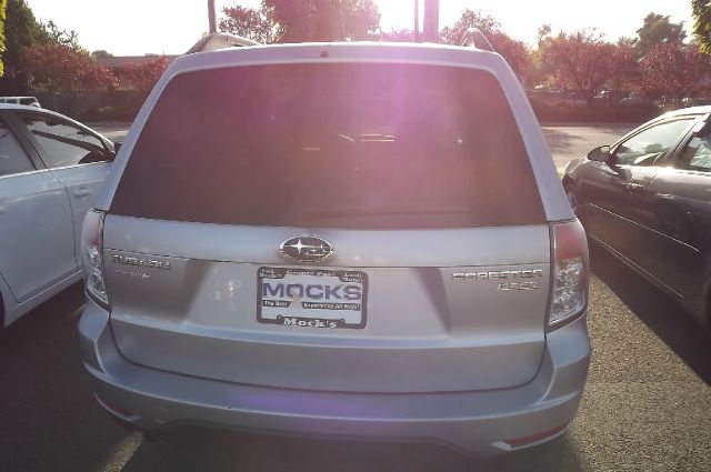 2013 Subaru Forester 2500hd 4x4 W/ Plow System