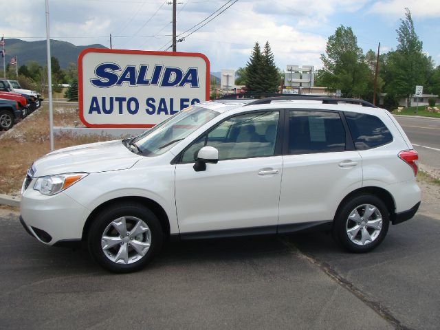 2015 Subaru Forester Ford F250 FX4 Lariat