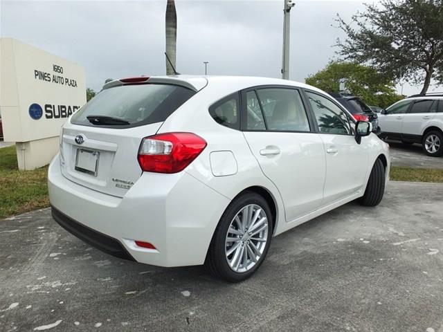 2013 Subaru Impreza Base Ext Cab Dually