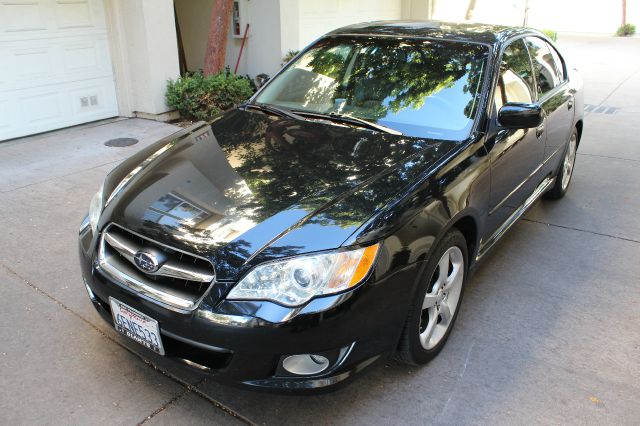 2008 Subaru Legacy LTZ 4X4 (marshalltown)