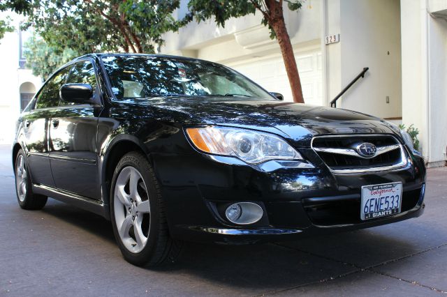 2008 Subaru Legacy LTZ 4X4 (marshalltown)