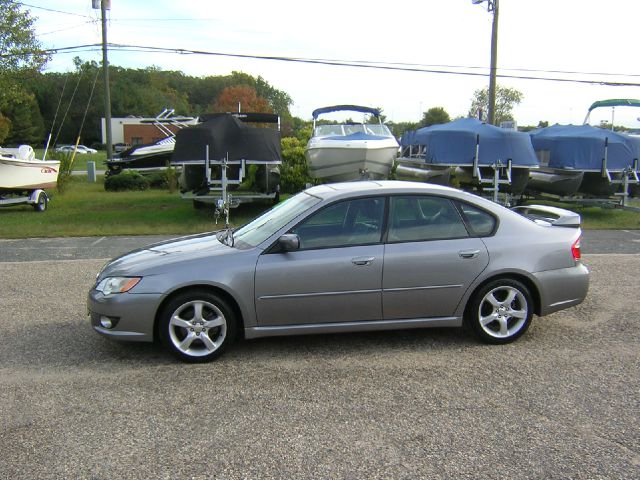 2009 Subaru Legacy LTZ 4X4 (marshalltown)