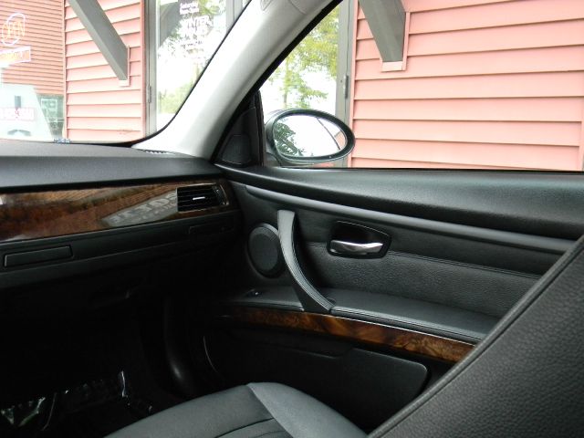 2009 Subaru Legacy LTZ 4X4 (marshalltown)