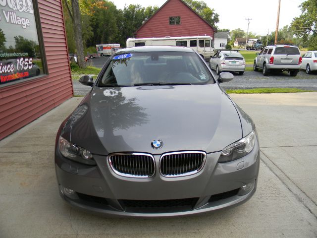 2009 Subaru Legacy LTZ 4X4 (marshalltown)