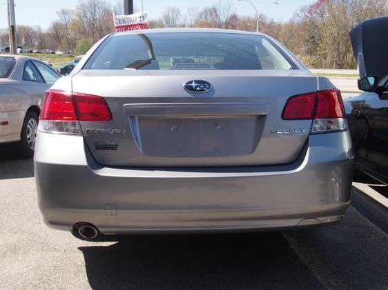 2010 Subaru Legacy 2.3T Sedan 4D