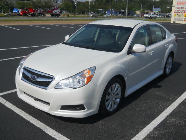 2010 Subaru Legacy LTZ 4X4 (marshalltown)