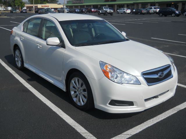 2010 Subaru Legacy LTZ 4X4 (marshalltown)