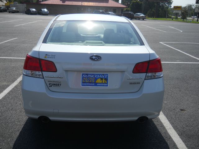 2010 Subaru Legacy LTZ 4X4 (marshalltown)