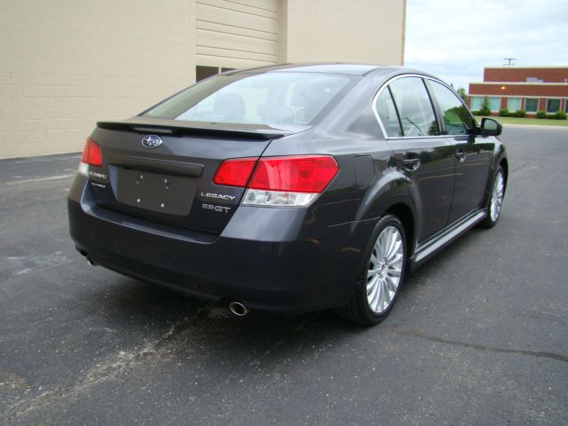 2010 Subaru Legacy LTZ 4X4 (marshalltown)