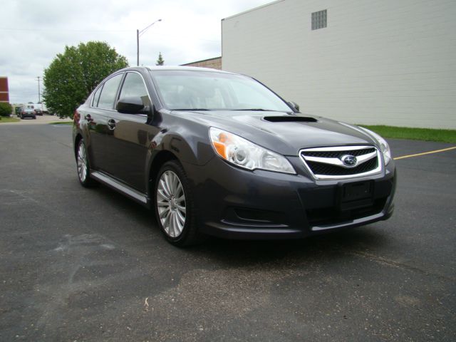 2010 Subaru Legacy LTZ 4X4 (marshalltown)