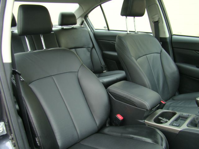 2010 Subaru Legacy LTZ 4X4 (marshalltown)