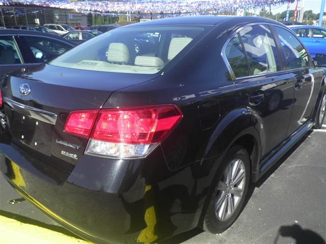 2011 Subaru Legacy LTZ LEA SR NAV PRB C2