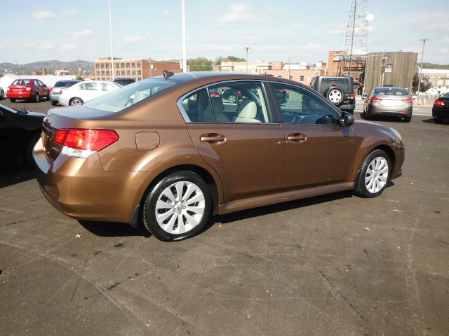 2011 Subaru Legacy LTZ 4X4 (marshalltown)