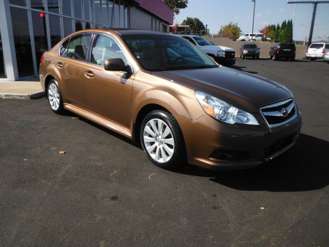 2011 Subaru Legacy LTZ 4X4 (marshalltown)