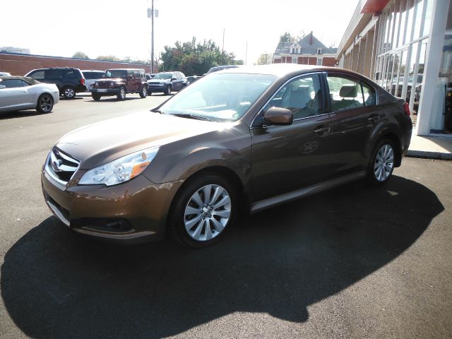 2011 Subaru Legacy LTZ 4X4 (marshalltown)