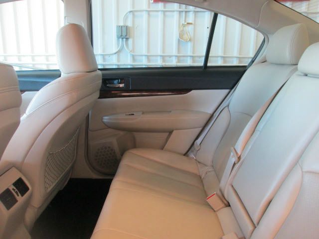 2013 Subaru Legacy LTZ 4X4 (marshalltown)